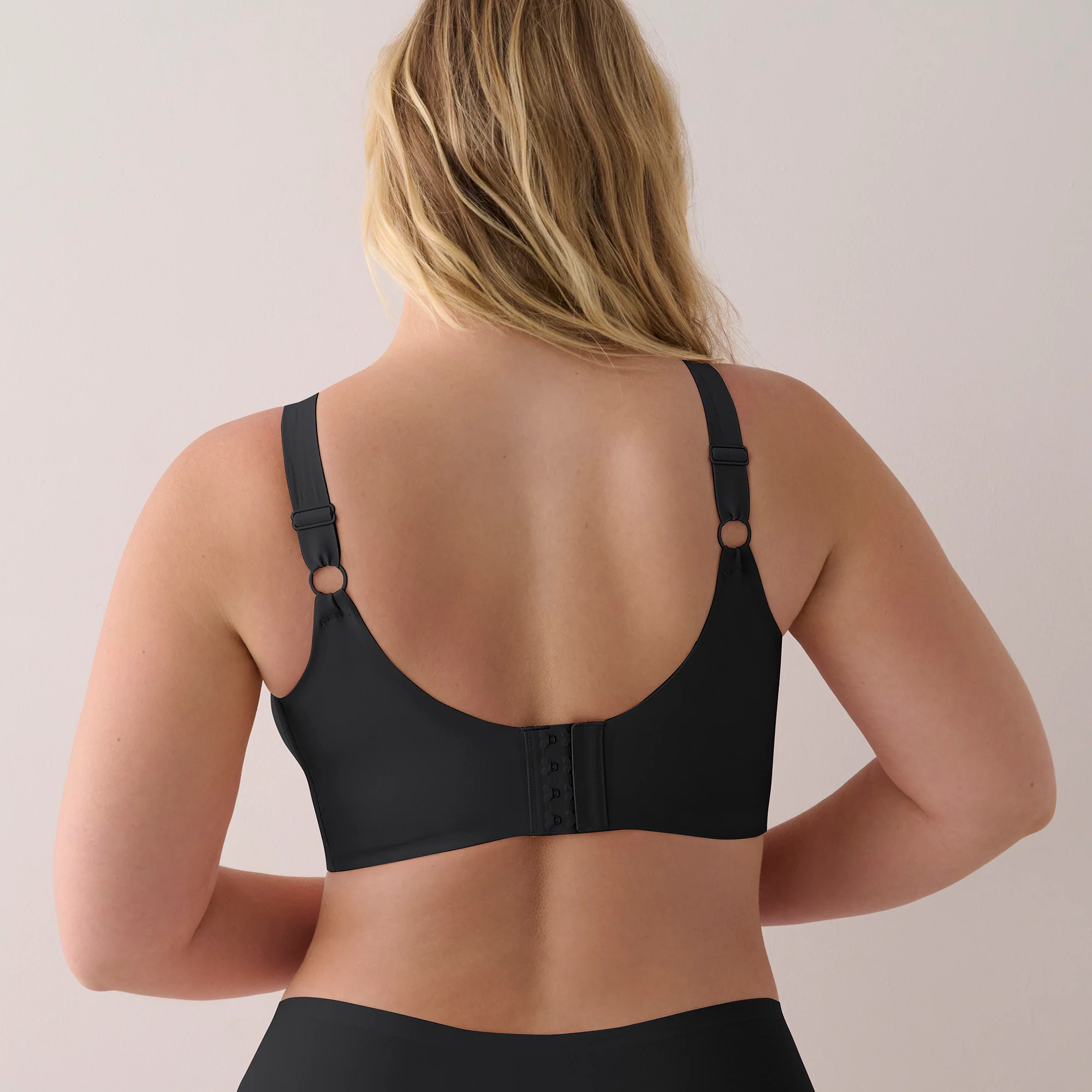 Evelyn & Bobbie Busty Bra